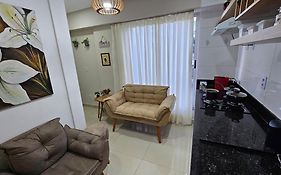 Flat Lindissimo ao lado Flamboyant Shop apto 301